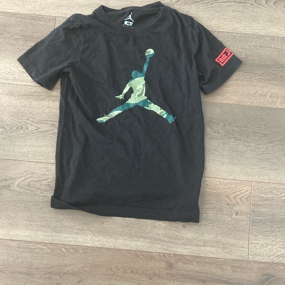 air jordan t shirt with camo logo - Picture 1 of 5